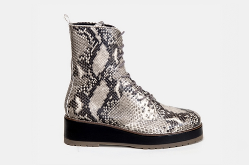 300506-1eb62b3aeeb14ecaa82a15a4f2c7f3e4