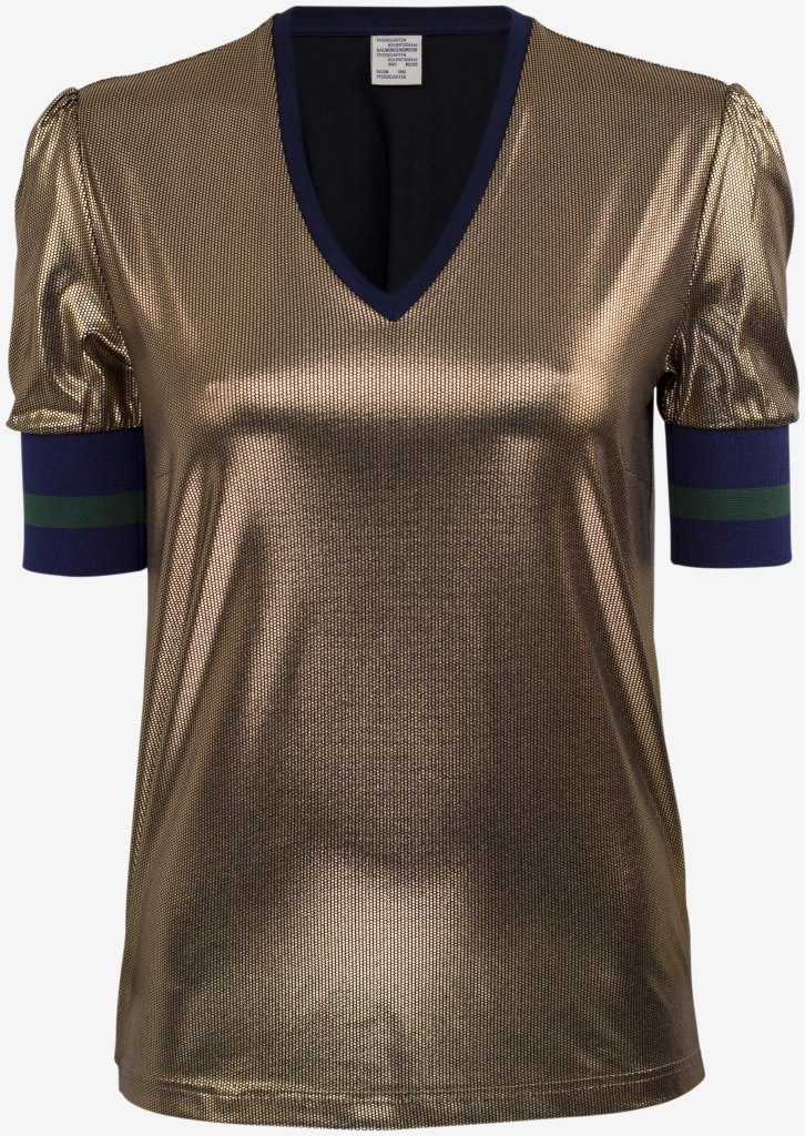 4156571_13470b8261_3065_packfront