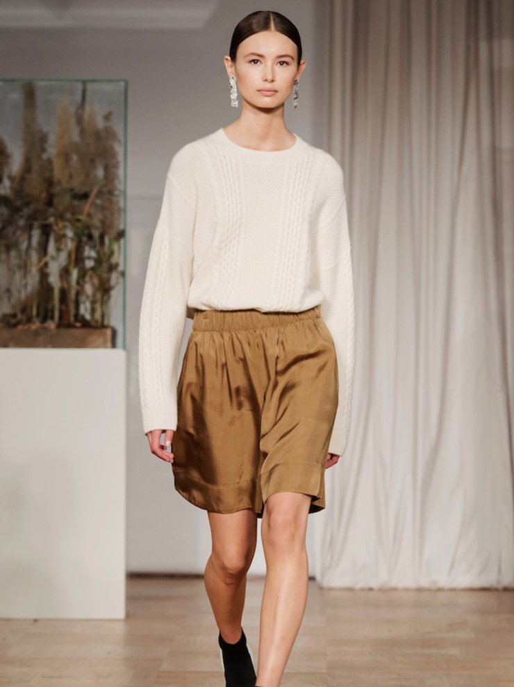 876_8322e7fe5f-chunkycableknitsweateroffwhite-big